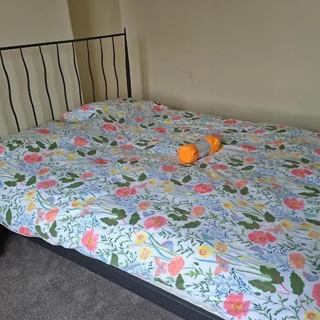 4 Bed House Sleeps 7 With Garden And Parking Bristol
