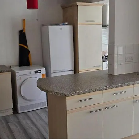 4 Bed House Sleeps 7 With Garden And Parking Casa vacanze Bristol